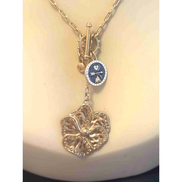 Cabi Key To My Heart Toggle Necklace Gold Tone Flower Pendant Layered Charms EUC - Picture 4 of 4